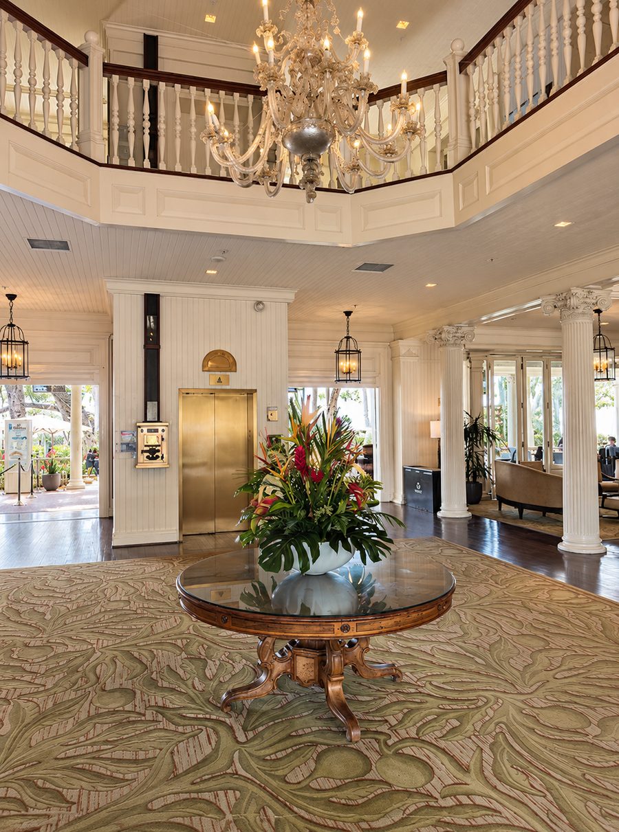 Moana Surfrider, A Westin Resort & Spa, the lobby under its chandelier